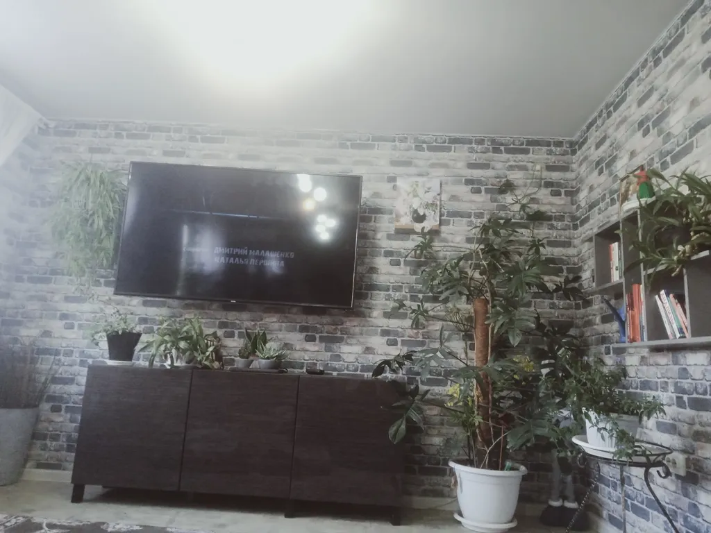 Комната для отдыха у трассы М4 в коттедже с охраной и парковкой