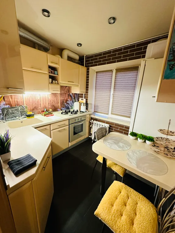 Уютная двухкомнатная квартира в спальном районе