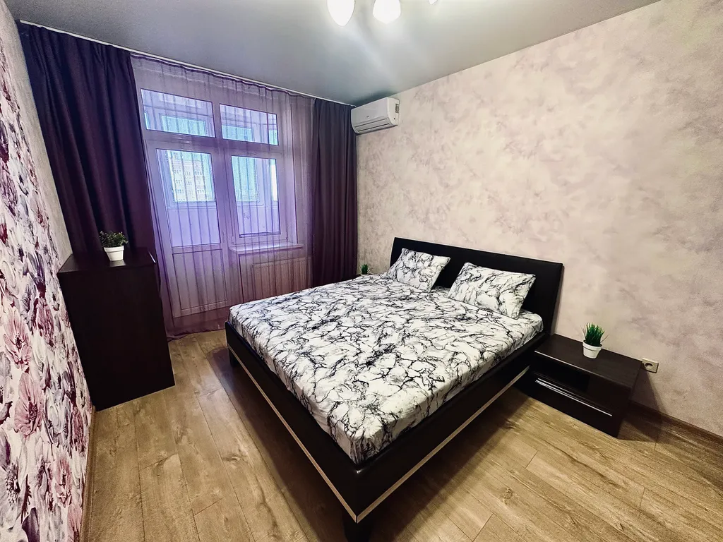 Квартира Комфортная двухкомнатная квартира в 2 минутах от парка Галицкого — Краснодар