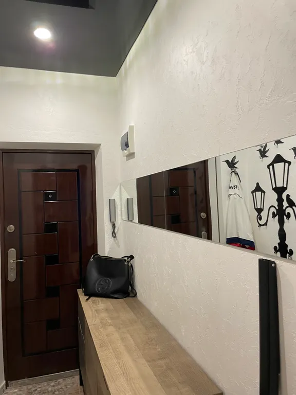 Уютная студия с дизайнерским ремонтом