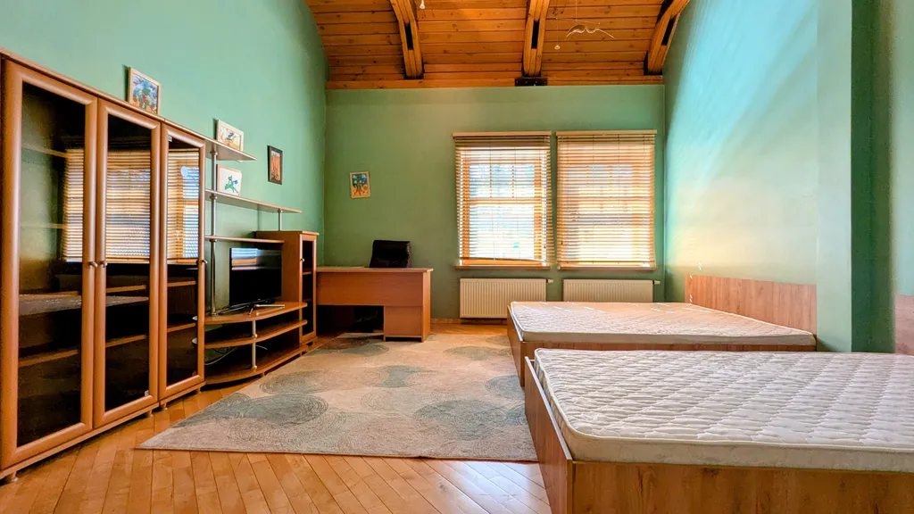 Дом с бассейном в 3 километрах от МКАД