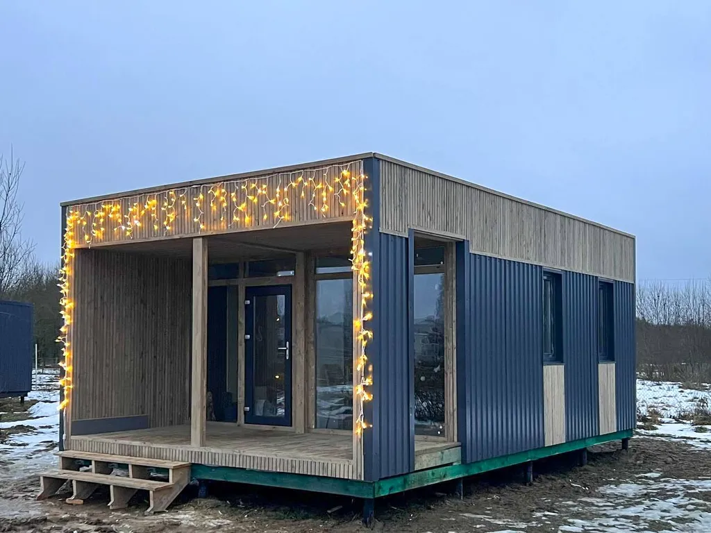 Коттедж Домик Бонапарт на базе отдыха Монтенегро — Волковицы