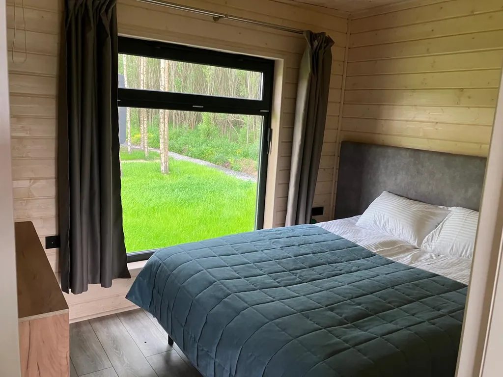 Коттедж Дом семейный с 2 спальнями на берегу реки Свирь — Лодейное Поле