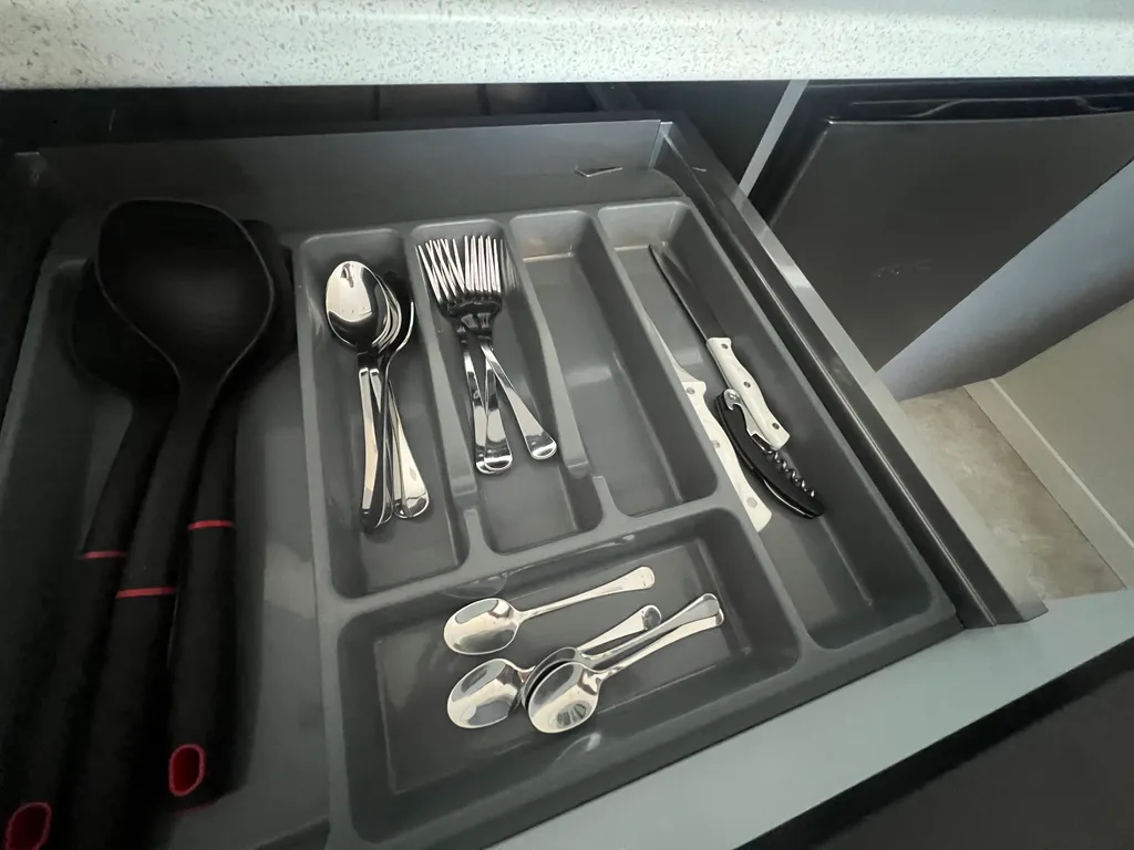 Квартира Квартира Совершенно новая и стильная кватира студия в самом центре города — Барнаул