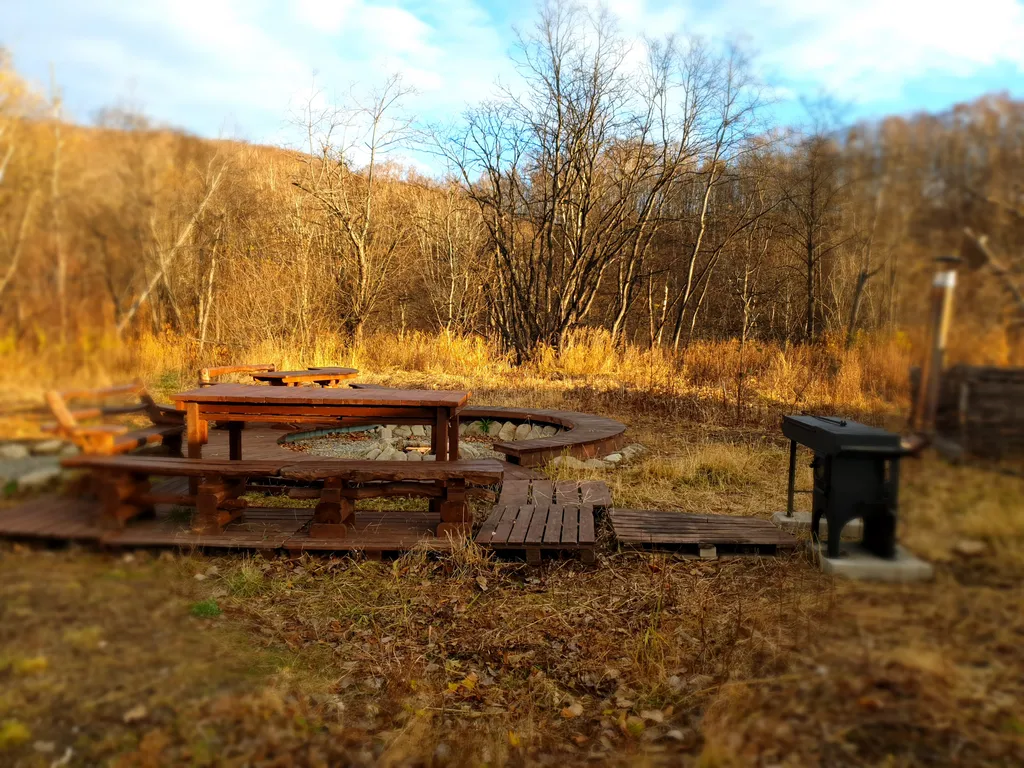 Уютный дом с сауной на первом этаже, в черте города у ручья