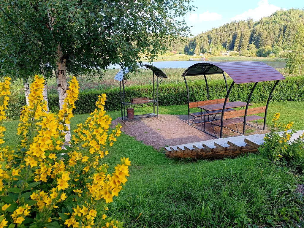 Дом с видом на озеро Паасо