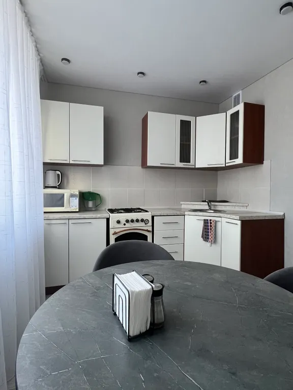 Светлая просторная теплая квартира с новым ремонтом