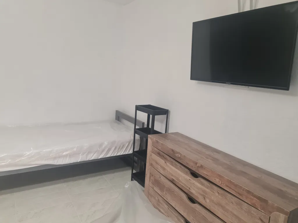 Прекрасная чистая комната в тихом и спокойном месте