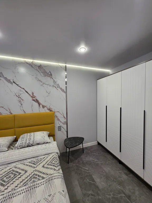 Новая квартира в центре с водой