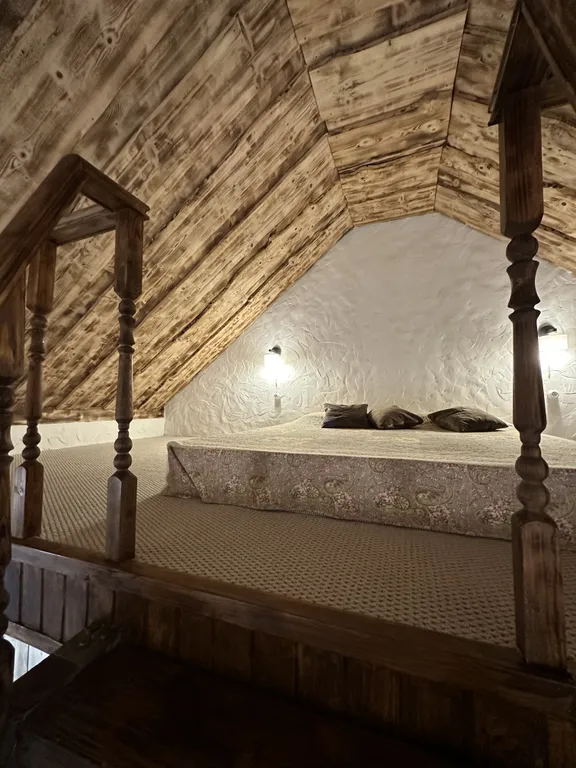 Дом с банным чаном и печью-лежанкой в горах