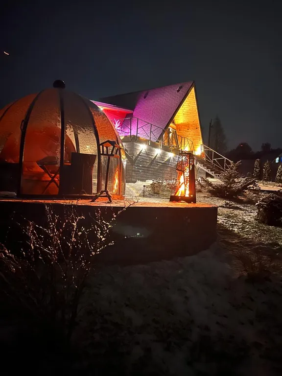 Шале у озера