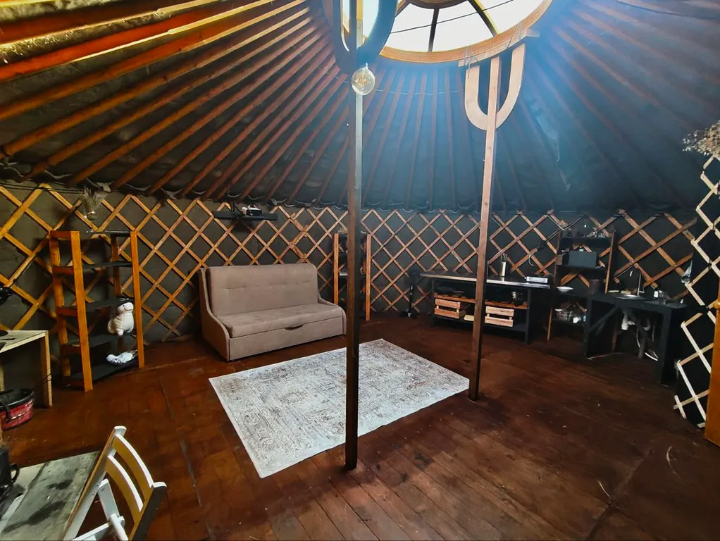 Коттедж Дом в виде юрты с травяной баней — Каблуково