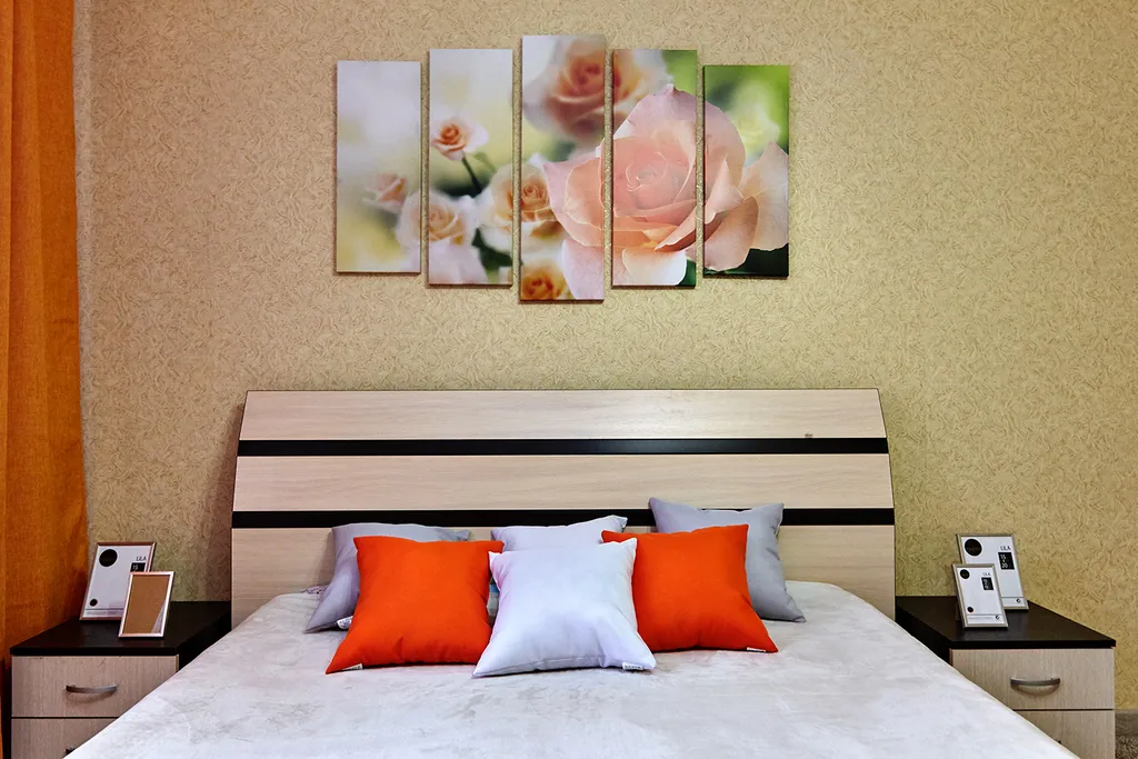 Апартаменты Оранж с диваном в кухне-гостиной