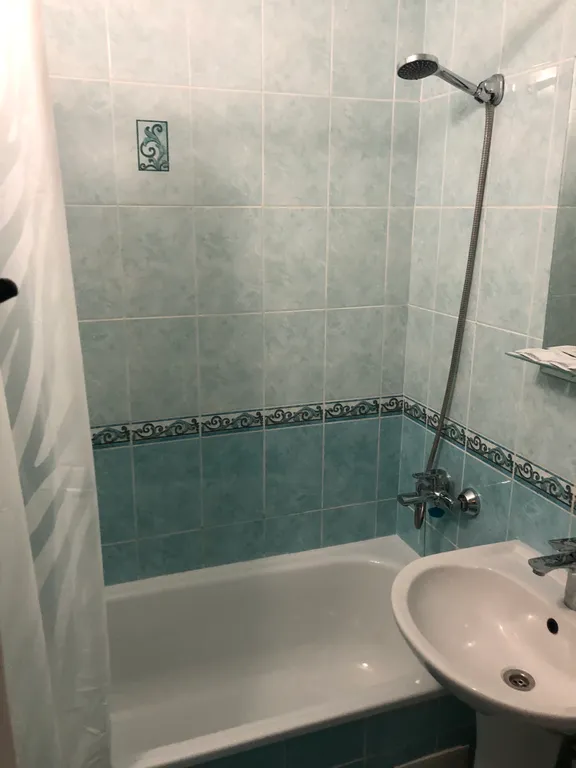 Квартира 2 комнатная квартира прям возле парка имени Ю.А. Гагарина — Симферополь