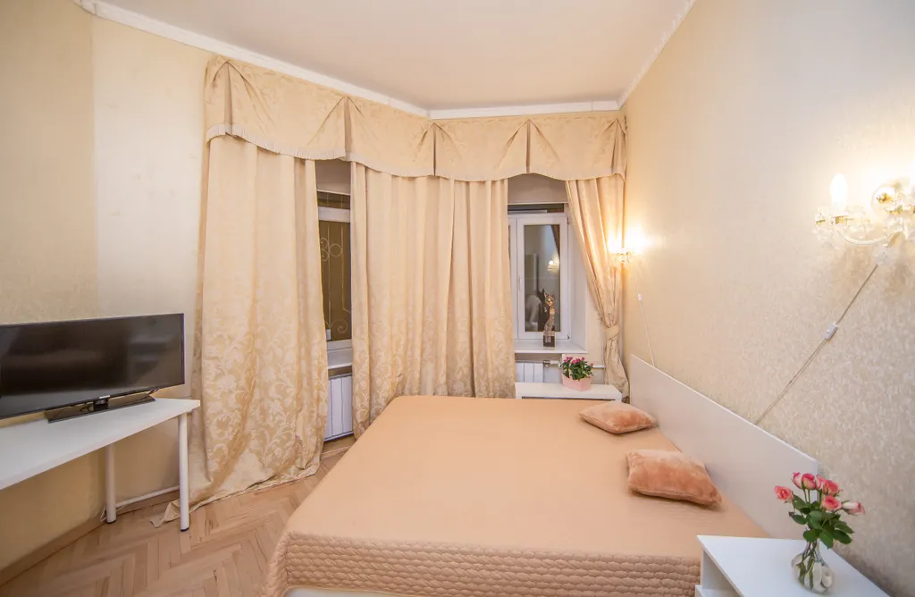 St Isaak 2BTH Grand Apartment