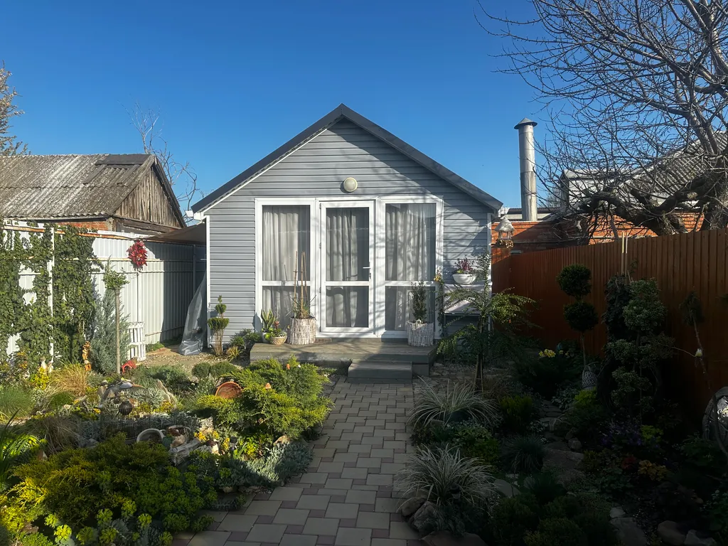 Коттедж Домик с мини-садом — аренда посуточно в Ейск