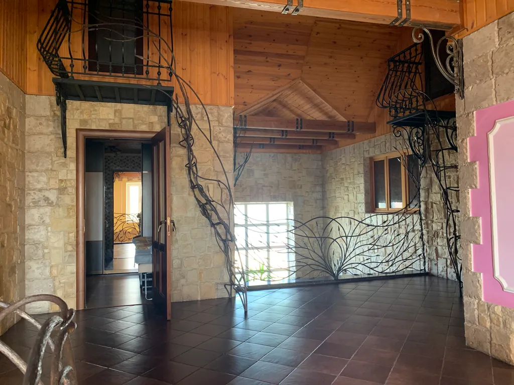 Уютный большой коттедж