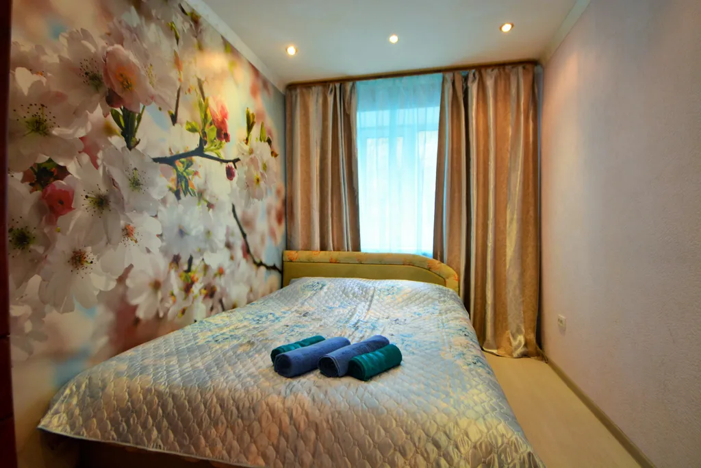 Двухкомнатная квартира в центре недалеко от авто и ж/д вокзала — аренда посуточно в Мурманск