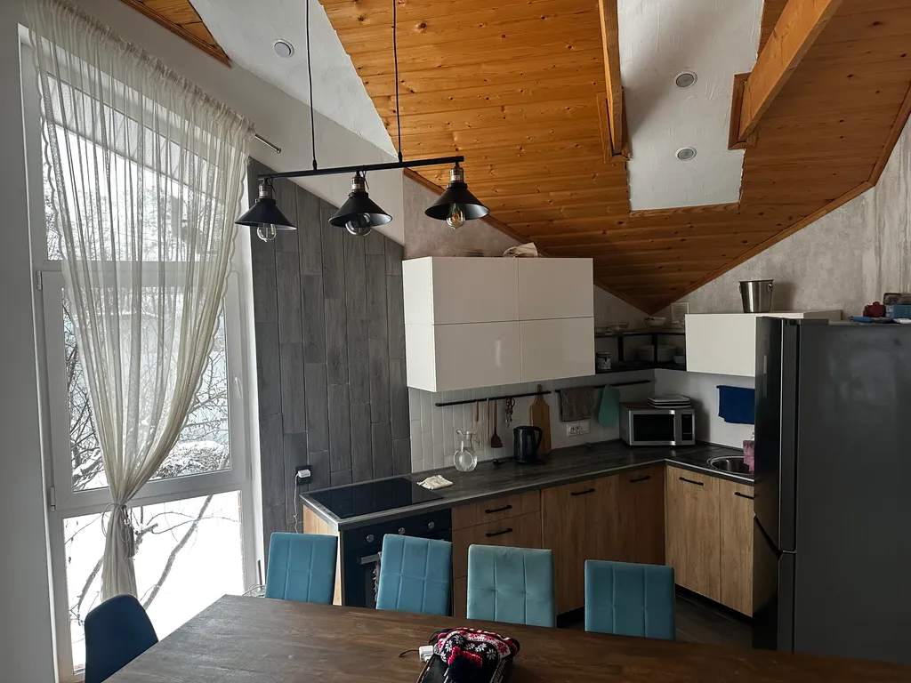 Большой уютный дом