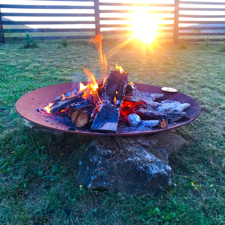 Коттедж Дом для отдыха Mеdley с домашним кинотеатром, террасой и джакузи — Гончарное