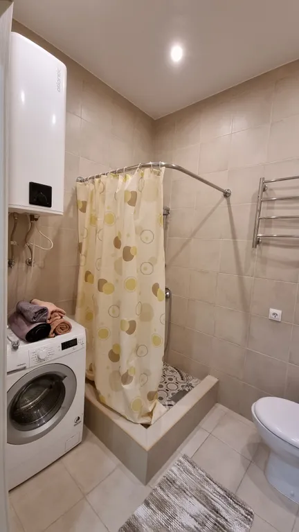 Современная стильная квартира у моря с видом на горы