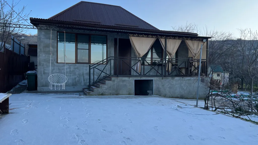 Коттедж Частный дом за городом с видом на трассу и гору — аренда посуточно в Железноводск