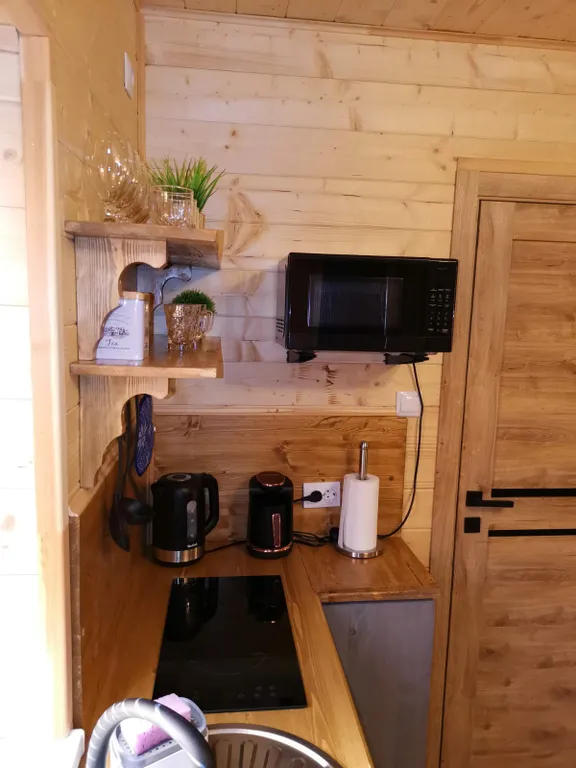 База отдыха «ЛейМар Архыз» предлагает проживание в уютных домиках