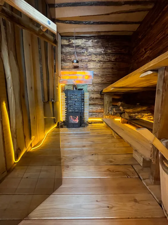 Уютный срубовой дом с баней