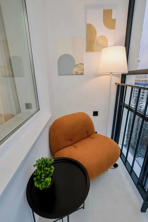 Дизайнерская студия премиум-класса c великoлепным видом для двоиx