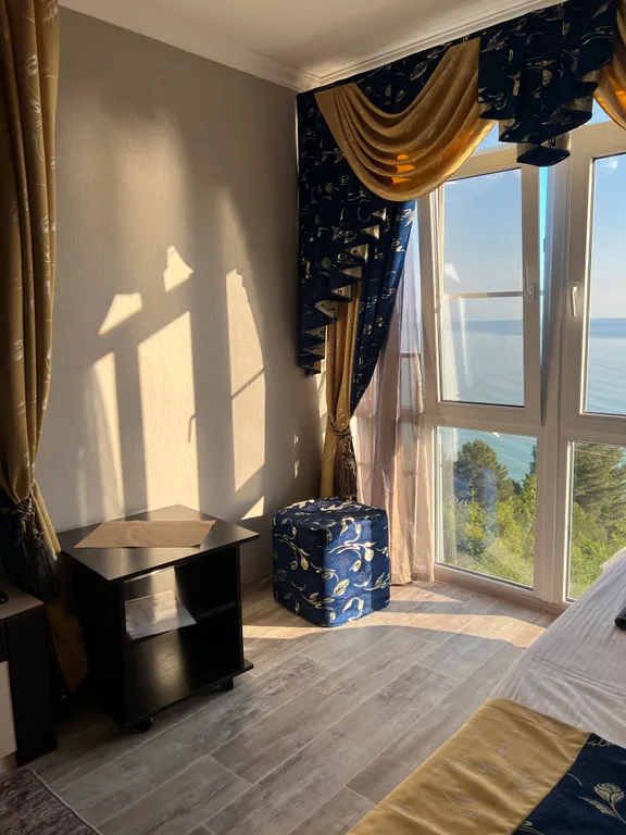 Трехместный номер с шикарным, панорамным  видом на море