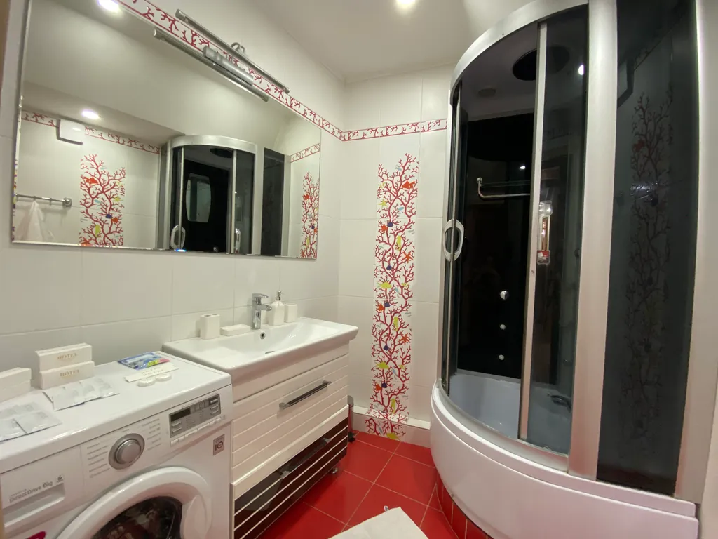 Трех комнатная квартира в центре Алматы