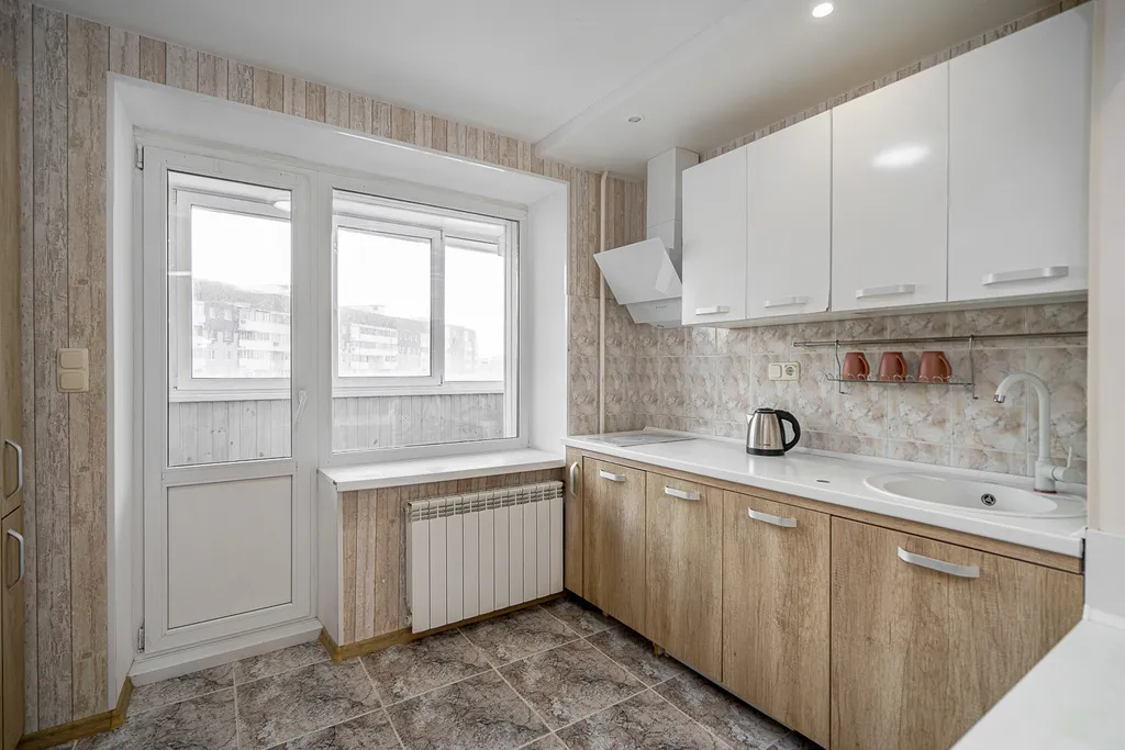 Апартаменты Ladgorna четырехкомнатные возле ТЦ Галерея