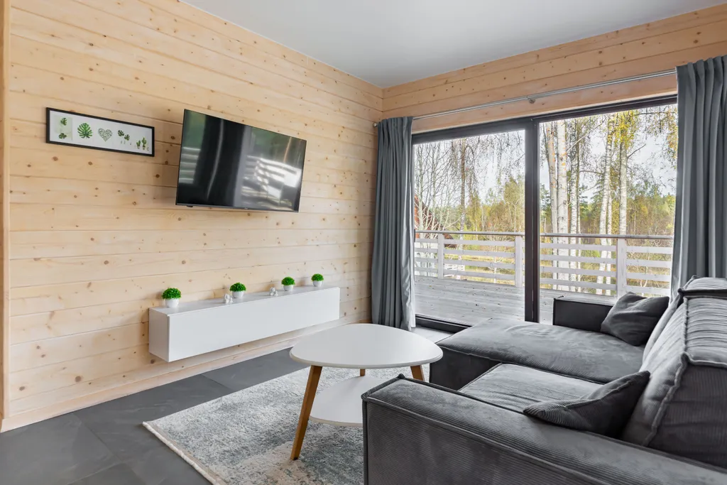 Коттедж Дом с видом на озеро в окружении леса, рядом с курортом "Игора" — Снегиревка