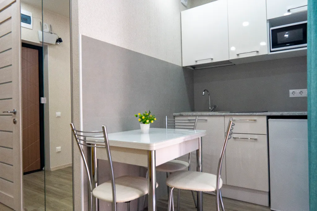 Трехместные апартаменты с балконом рядом с морем