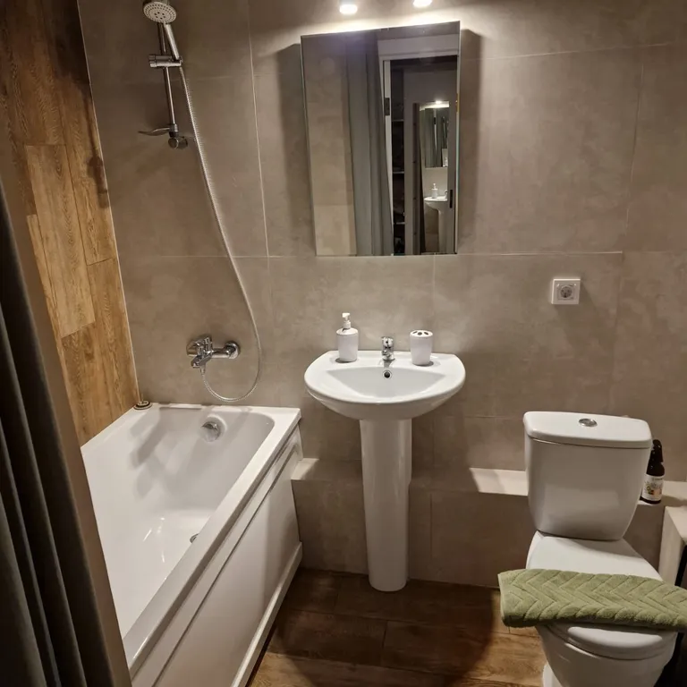 Квартира Студия на набережной — Екатеринбург