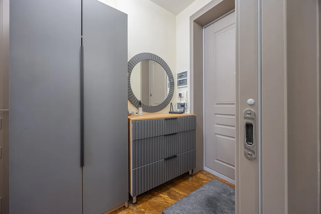 Новая квартира в центре города у метро Горьковская