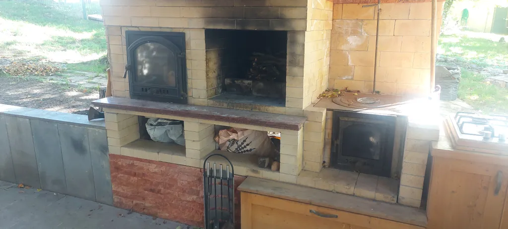 Коттедж рядом с виллой