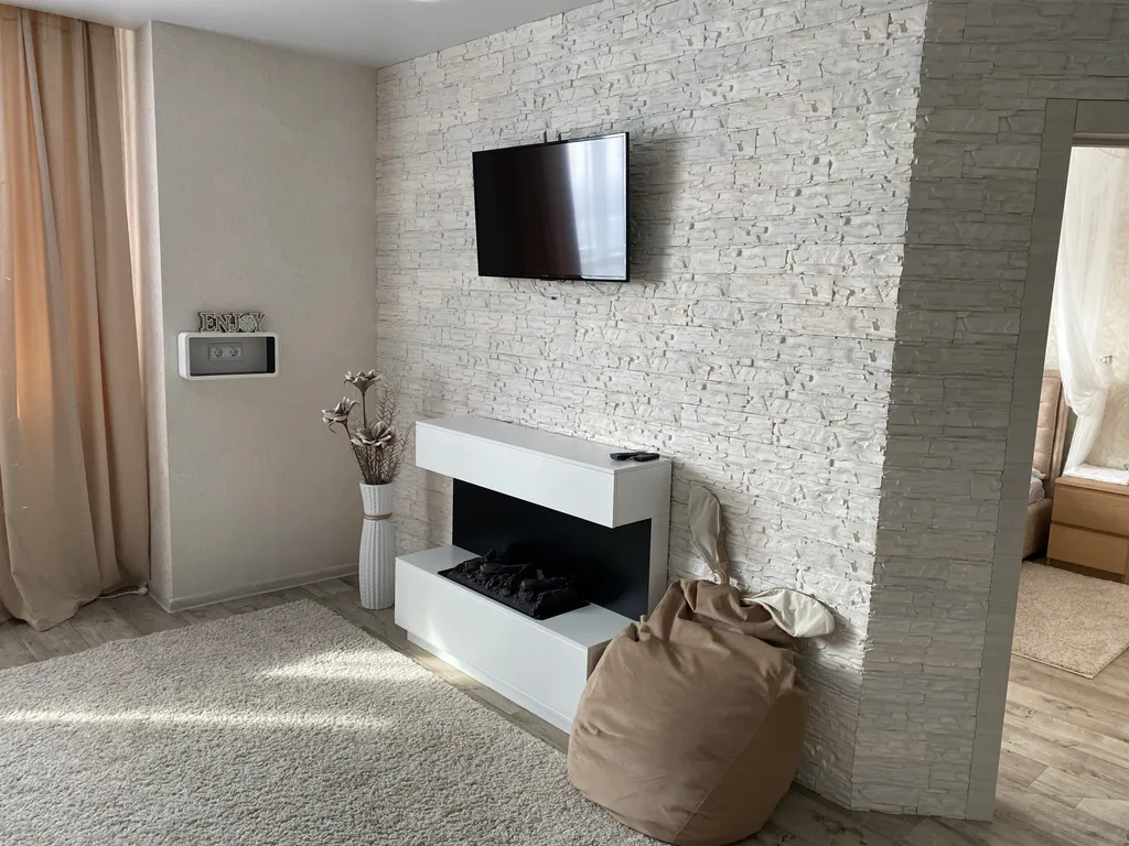 Евродвушка с камином и джакузи около увауга