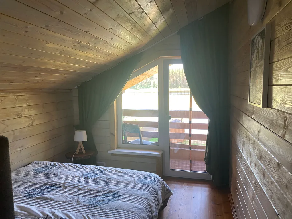 Дом у озера в Заплавье