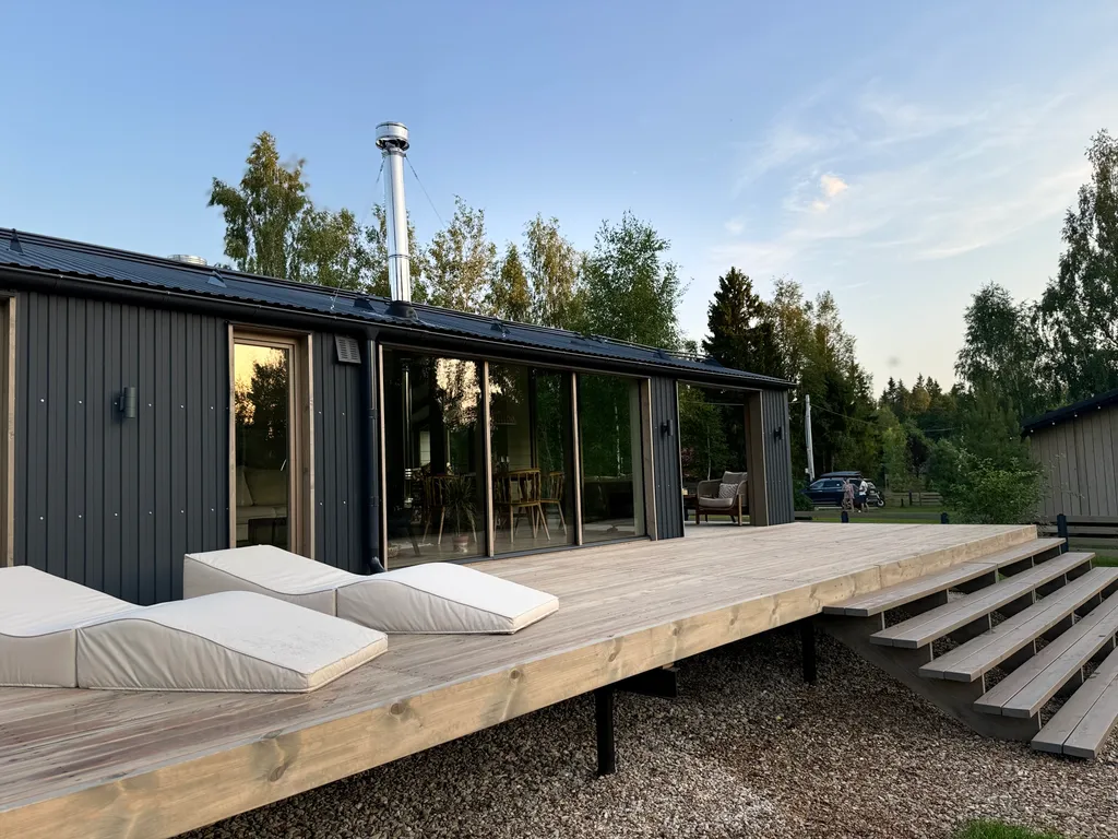 Уютный загородный дом в тишине