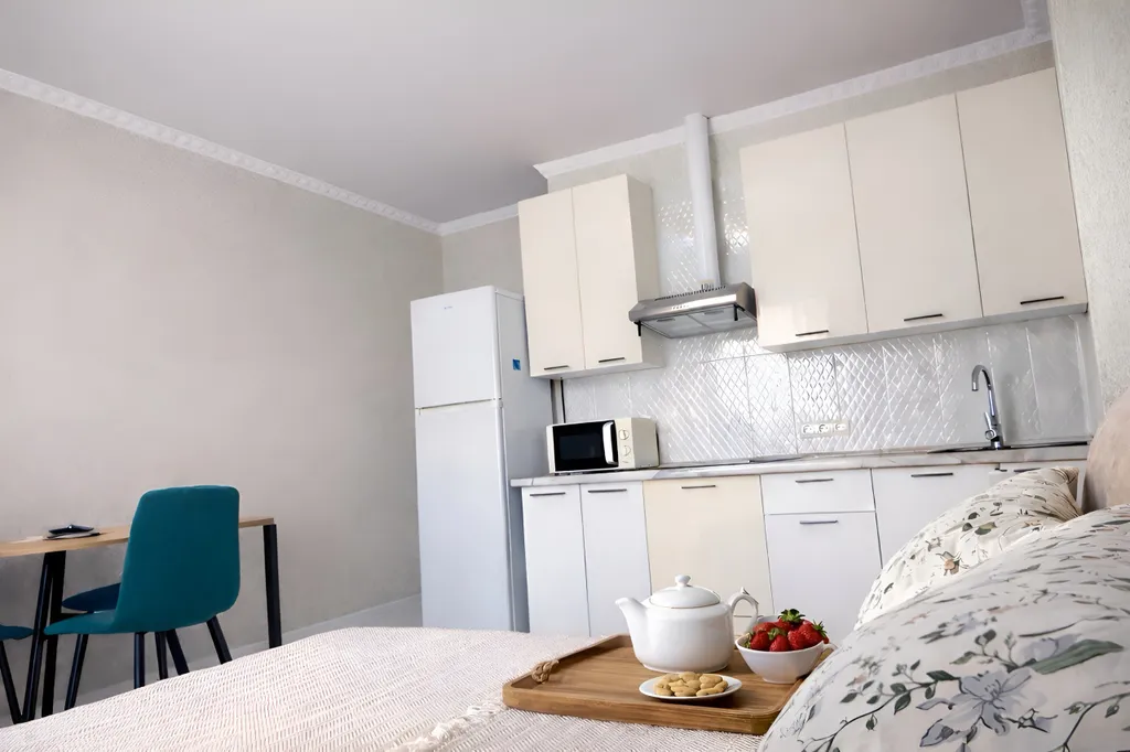 Студия с балконом и видом на море