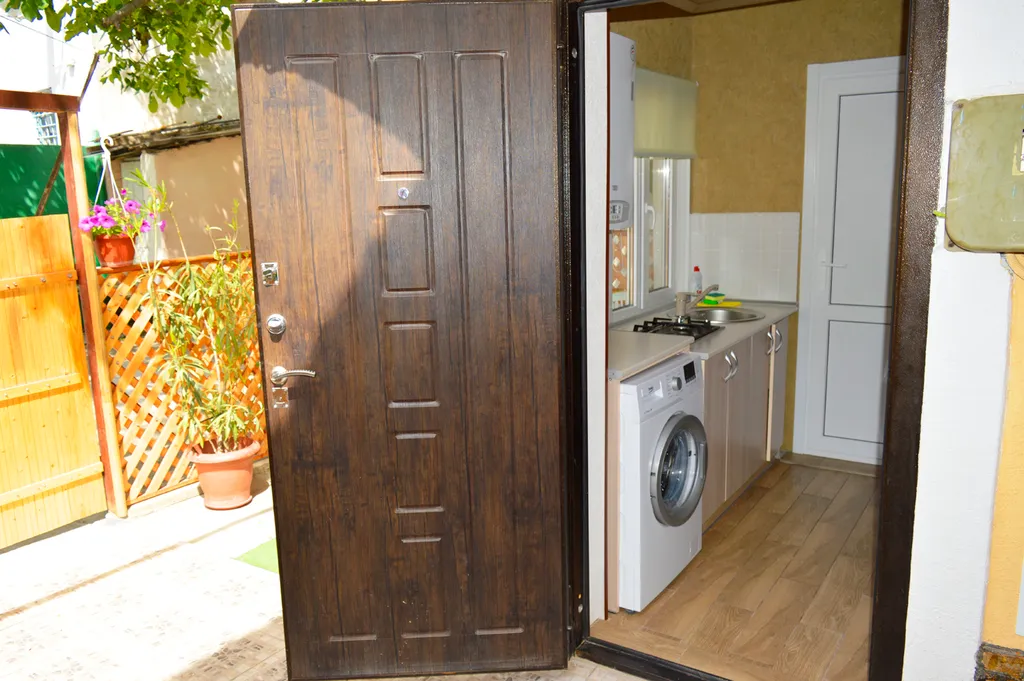 Дом рядом с морем и своим двориком