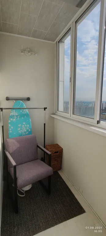 Студия у метро с видом на Москву