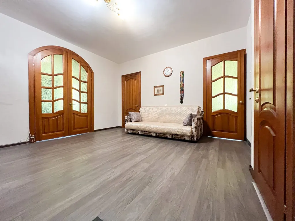 Просторная квартира у жд вокзала для 8 человек