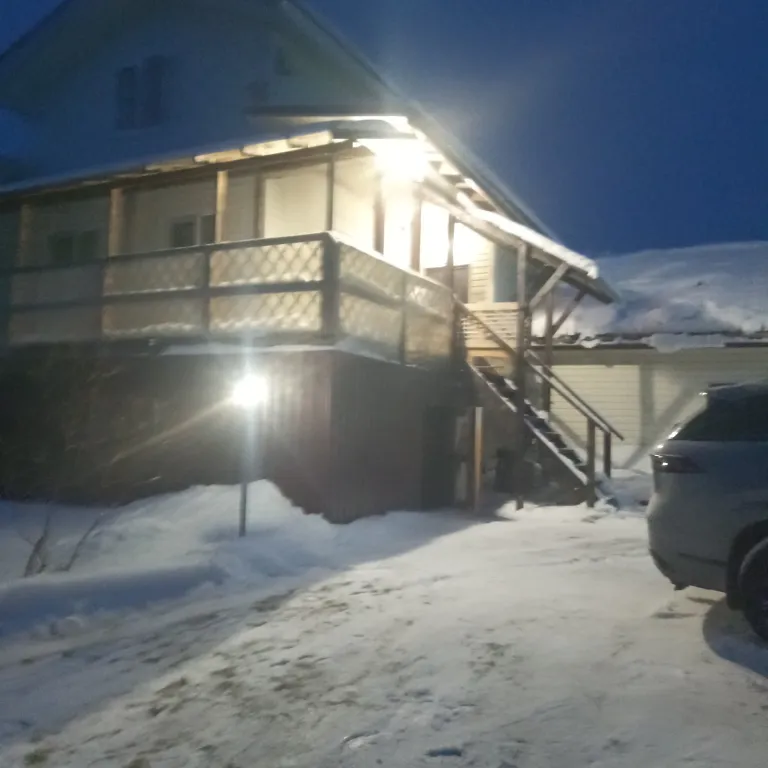 Домик у озера в Карелии