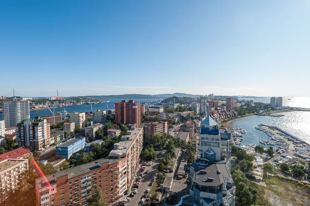 Двухкомнатная квартира в первом небоскрёбе Владивостока!