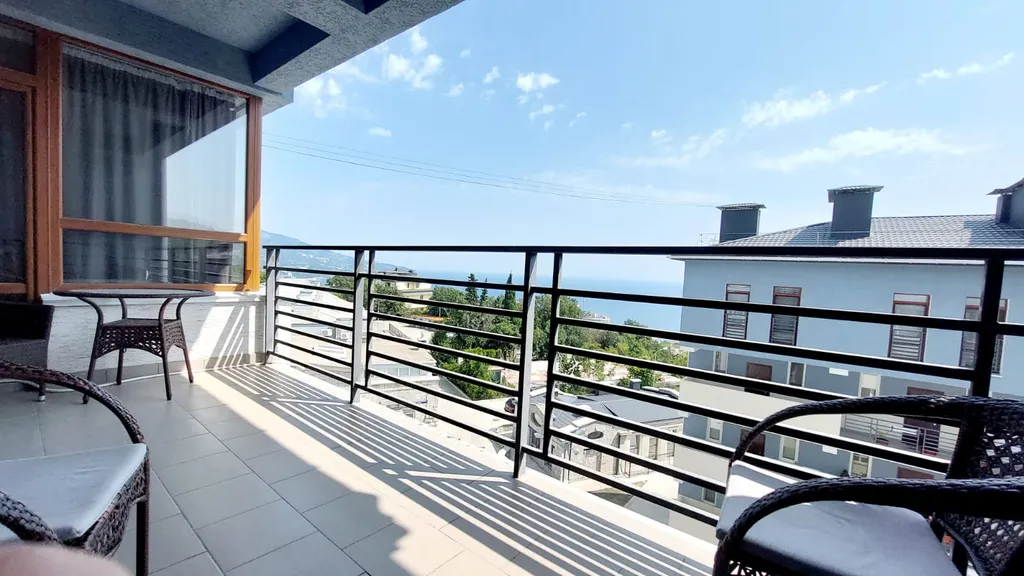 Квартира с великолепным видом на море и Ялту на исторической территории