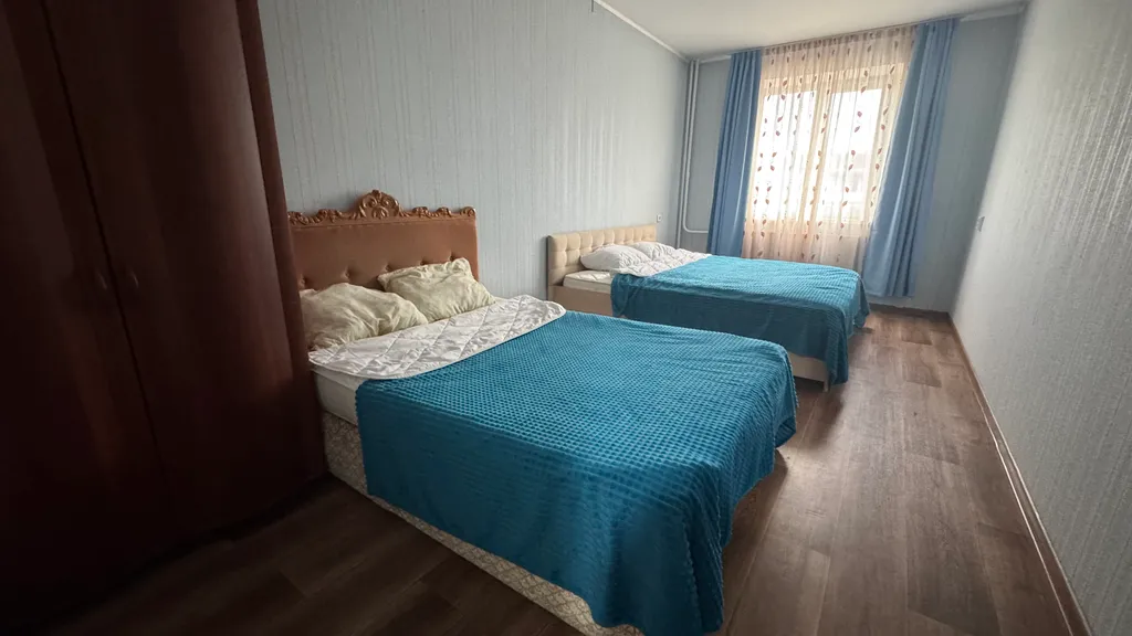 Квартира Просторная двухкомнатная до 8 человек — аренда посуточно в Миасс