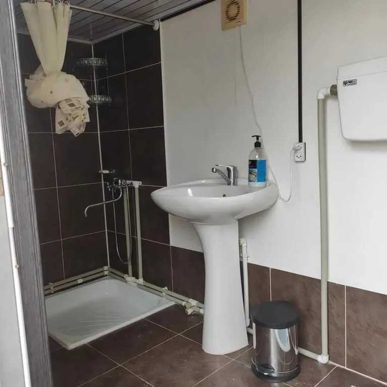 Уютные домики с видом на водохранилище