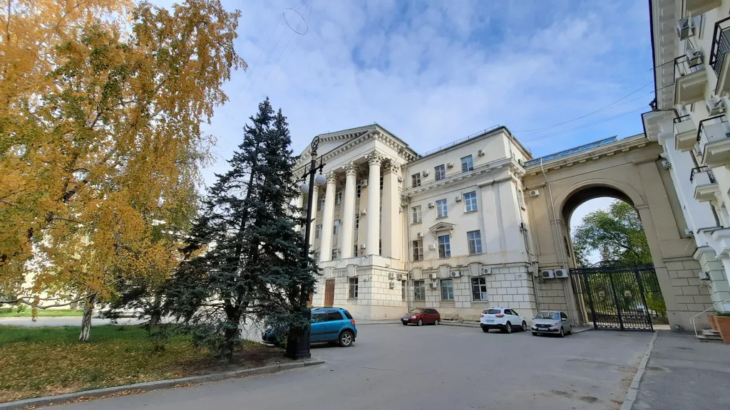 Атмосферные апартаменты на набережной в доме с колоннами Ловец Снов 1